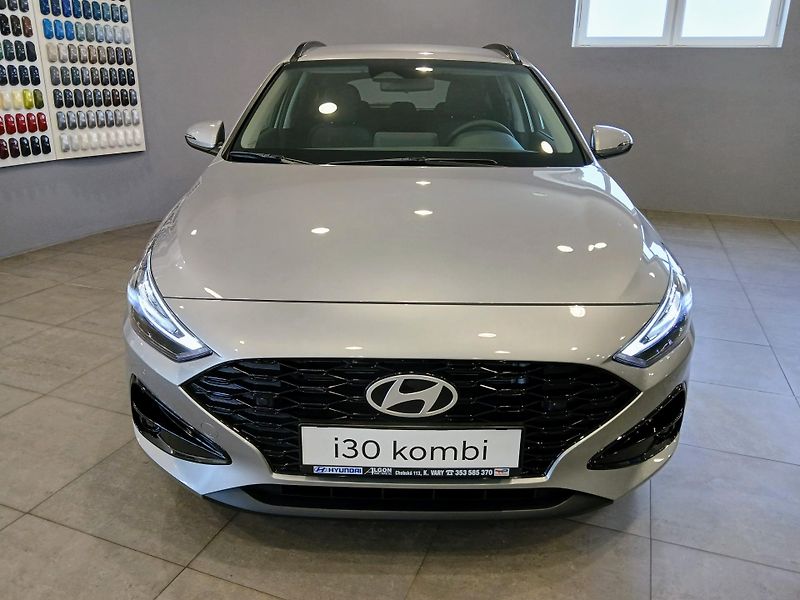 Hyundai i30 (2026) 1.0 T-GDI GO Czech! - fotka 2 z 18