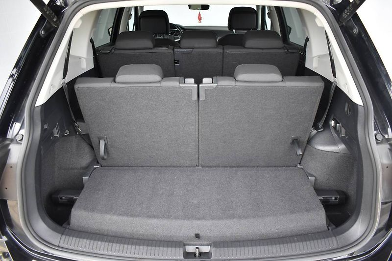 Volkswagen Tiguan Allspace (2022) 2.0TDI 110kW DSG,7 míst,tažné - fotka 15 z 25
