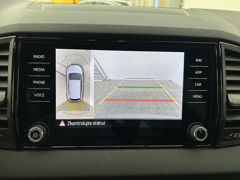 Škoda Karoq 2.0 TDI 4x4 SportLine - fotka 14 z 28