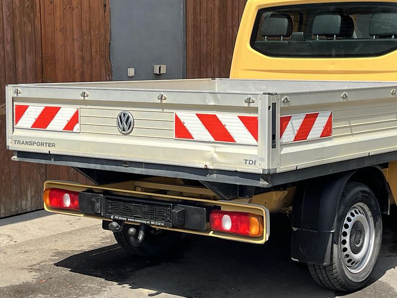 Volkswagen Transporter (2017) 2.0TDi DOKA 6míst - DPH - fotka 6 z 18