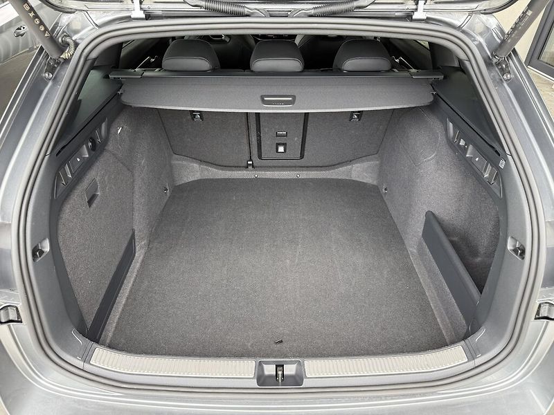 Škoda Superb DSG 4M 2,0TDi 142kW SportLine - fotka 25 z 25