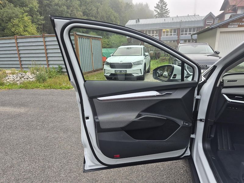 Škoda Enyaq iV 80 LOFT 150kw TZ SOH 97% - fotka 34 z 46