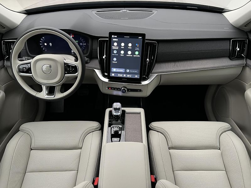 Volvo XC90 (2026) T8 AWD AUT RECHARGE DARK PLUS - fotka 2 z 46