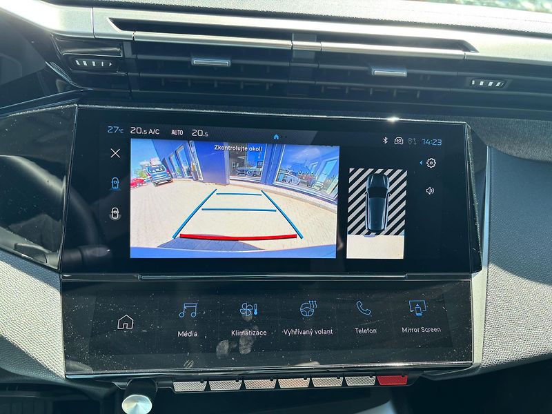Peugeot 308 SW ALLURE Hybrid - fotka 16 z 20