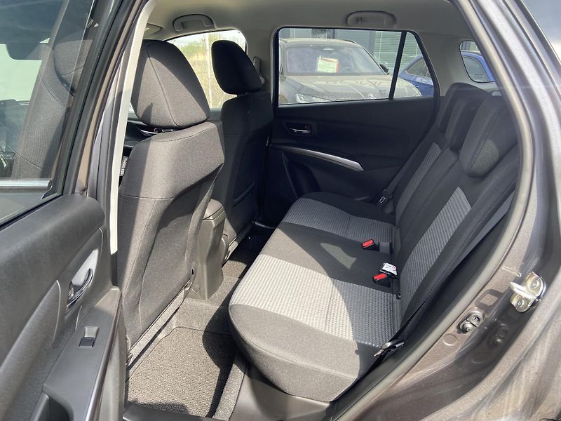 Suzuki S-Cross 1.4 BoosterJet 81kW Premium Al - fotka 11 z 21