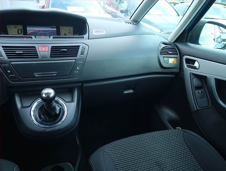 Citroën C4 Picasso (2011) 1.6 HDi, nová STK - fotka 8 z 15