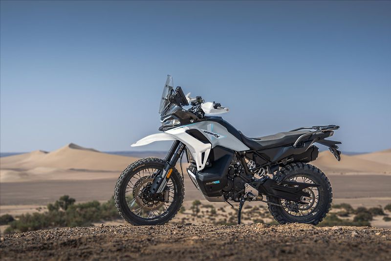 CFMOTO (2026) 1000MT-X Touring  E5+ - fotka 3 z 3