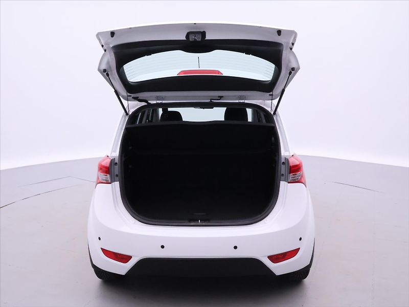 Hyundai ix20 1,6 CVVT 91kW Czech Klima - fotka 9 z 32