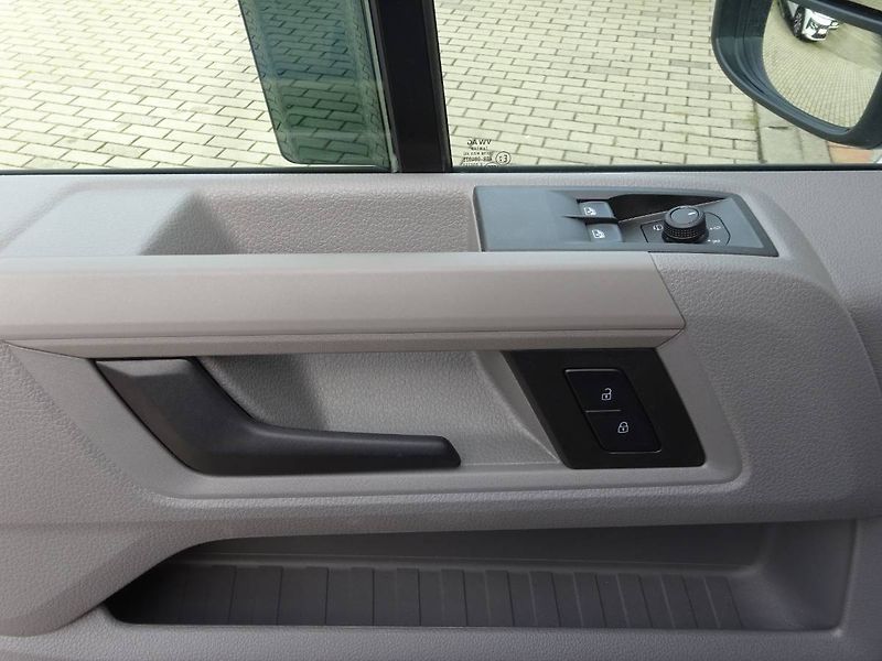 Volkswagen Crafter (2026) 35  2,0TDi /130kW 4Motion AUT - fotka 10 z 30