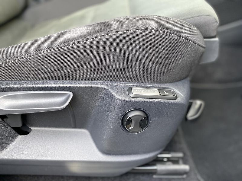 Volkswagen Tiguan Allspace 2,0 TDI 110 kW Elegance DSG - fotka 27 z 29