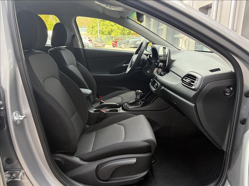 Hyundai i30 (2026) 1,6 T-GDI DCT  WG FL Go Czech - fotka 11 z 23