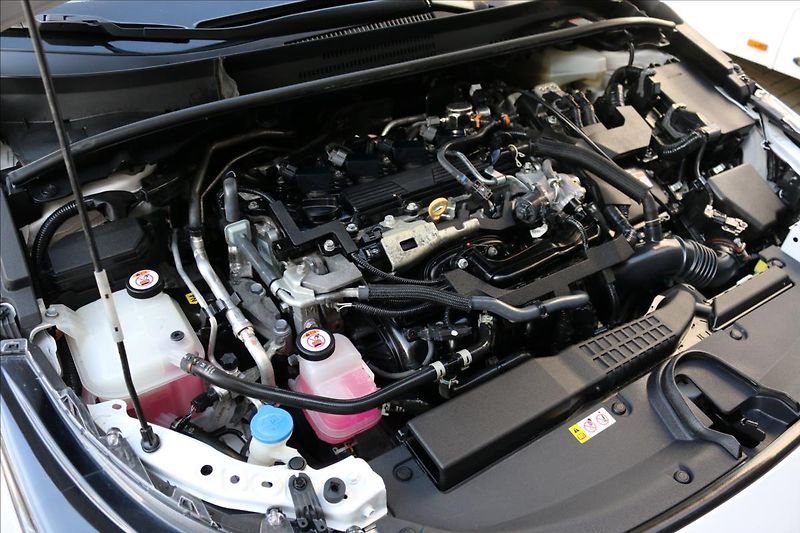 Toyota Corolla 2,0 Hybrid,1.Maj. ČR, DPH - fotka 45 z 52