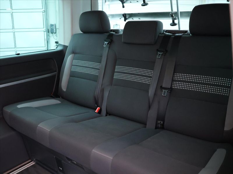 Volkswagen Multivan 2,0 TDI 103kW Highline Tažné - fotka 16 z 34