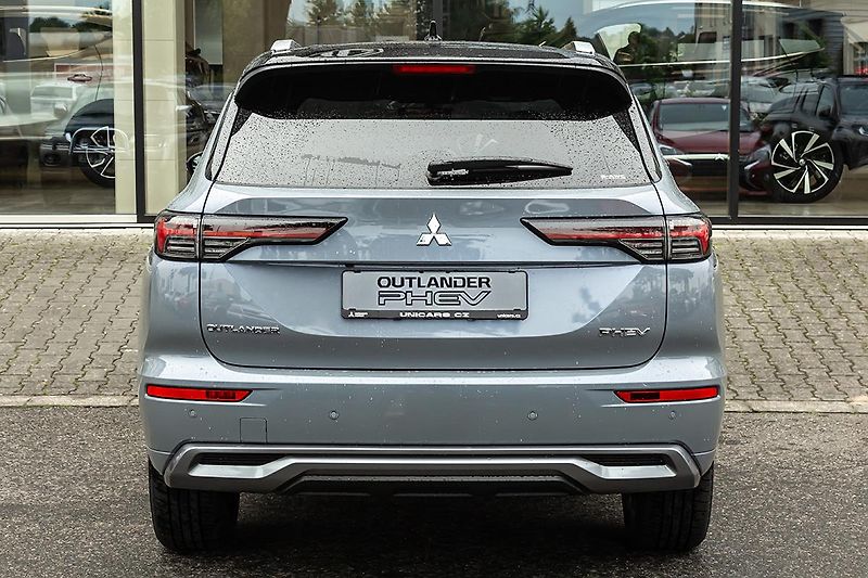 Mitsubishi Outlander (2025) 2,4 PHEV 4WD  Instyle+ - fotka 6 z 25