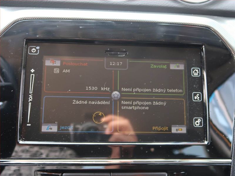 Suzuki Vitara (2020) Elegance 1.4 BoosterJet - fotka 15 z 18