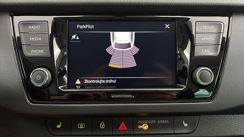Škoda Fabia 1.0 TSI Ambition Combi - fotka 12 z 23