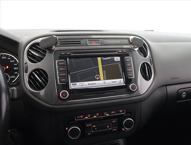 Volkswagen Tiguan (2013) 2.0 TDI, 4X4, Automat - fotka 17 z 22