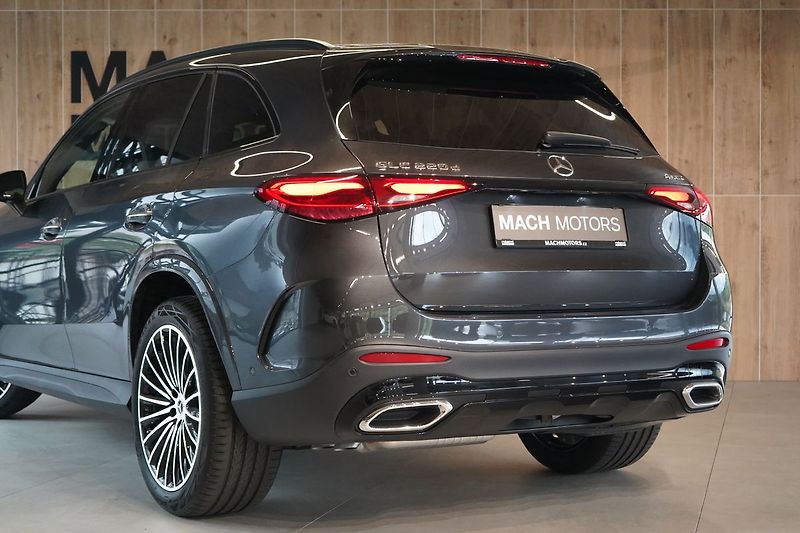 Mercedes-Benz GLC 220d 4M AMG, Ventilace, Tažné - fotka 12 z 50