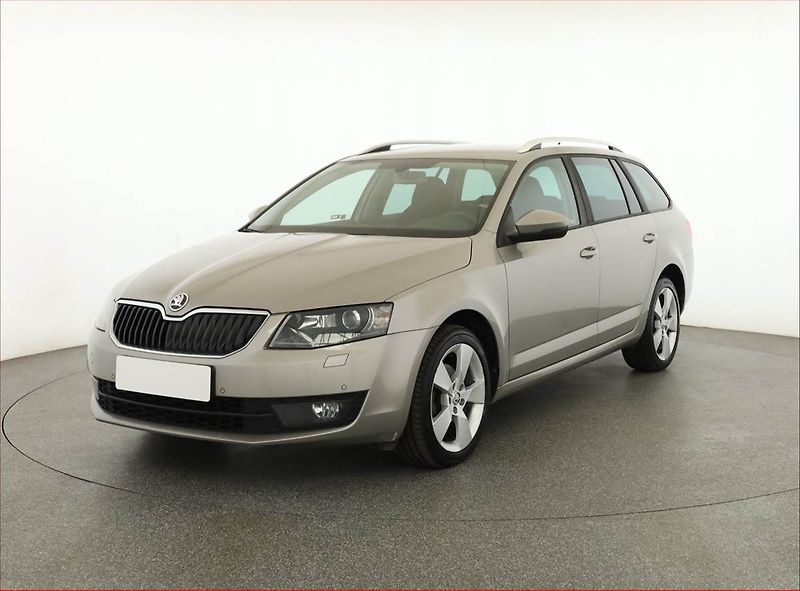 Škoda Octavia (2014) Elegance 2.0 TDI, 4X4 - fotka 2 z 20