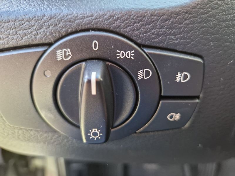 BMW X1 XDRIVE 18D - fotka 16 z 30