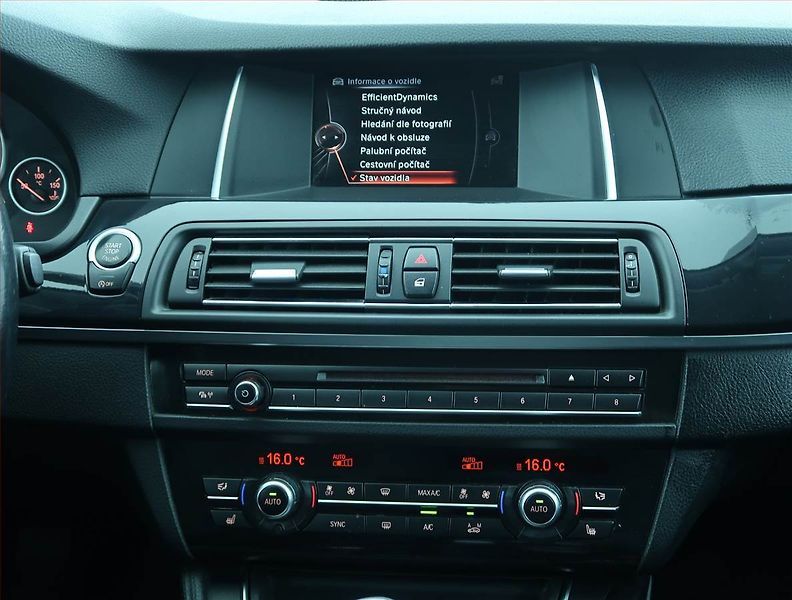 BMW Řada 5 (2015) 518d, Serv.kniha, Navi, Xenony - fotka 12 z 17