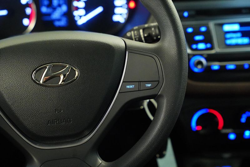 Hyundai i20 - fotka 16 z 24