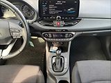 Hyundai i30 1,5 T Family Smart AT - náhled 8