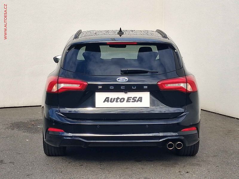 Ford Focus (2019) 1.5EB, ST-Line, AT - fotka 5 z 19