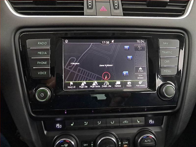 Škoda Octavia (2015) Ambition Plus 2.0 TDI - fotka 13 z 19