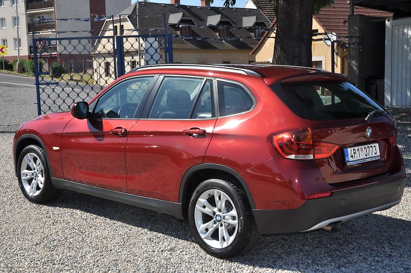 BMW X1 20d xDrive 130kW Automat - fotka 4 z 19