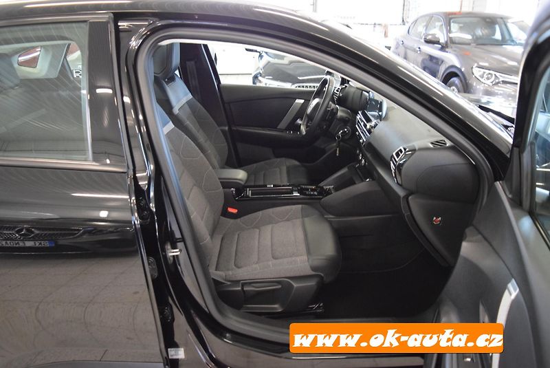 Citroën C4 X 1.2 PURETECH PACK 96 kW. - fotka 16 z 62