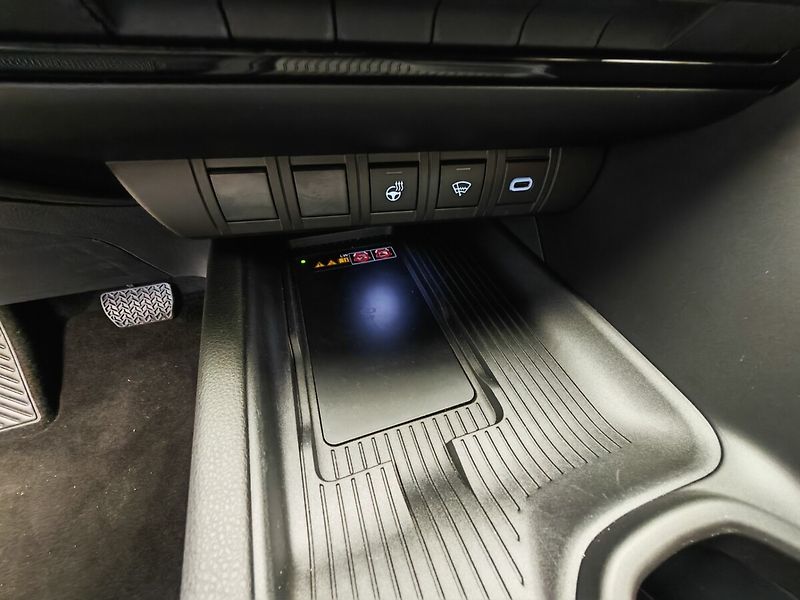 Toyota C-HR 2.0 Hybrid 4x2 Executive - fotka 42 z 48