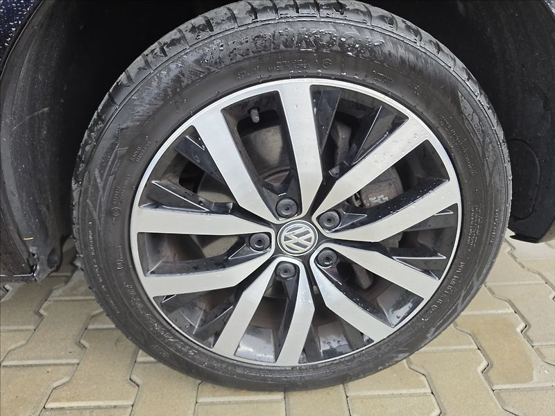 Volkswagen Multivan 2,0 TDi DSG BULLI KŮŽE 7 míst - fotka 39 z 50