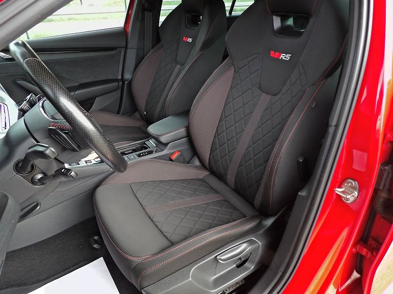 Škoda Octavia 2.0 TSI 180kW DSG RS ČR DPH - fotka 19 z 29