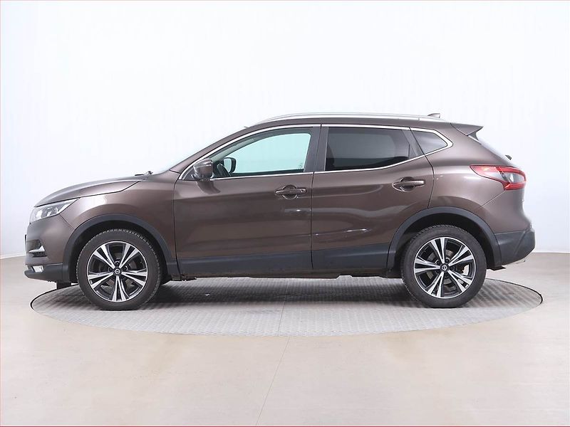 Nissan Qashqai (2017) 1.6 dCi, Automat, Navi - fotka 3 z 16