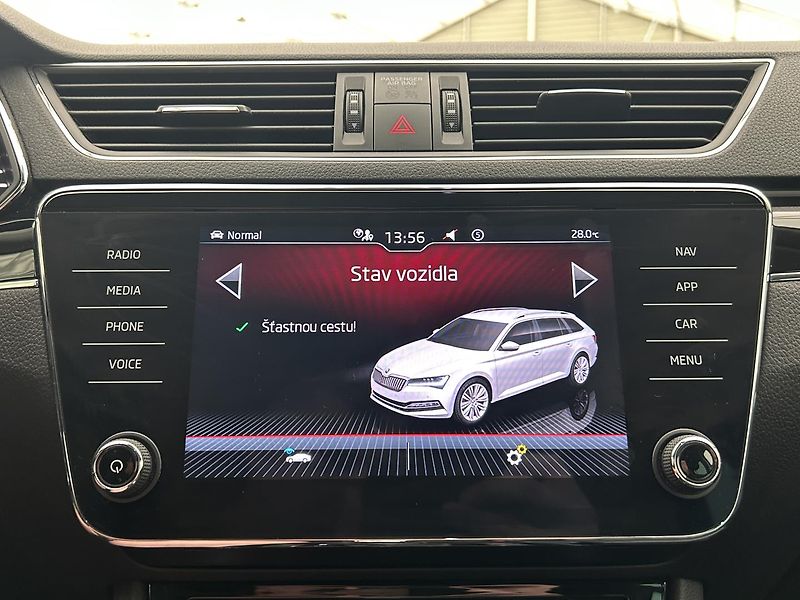 Škoda Superb 2.0 TDI L & K - fotka 8 z 35