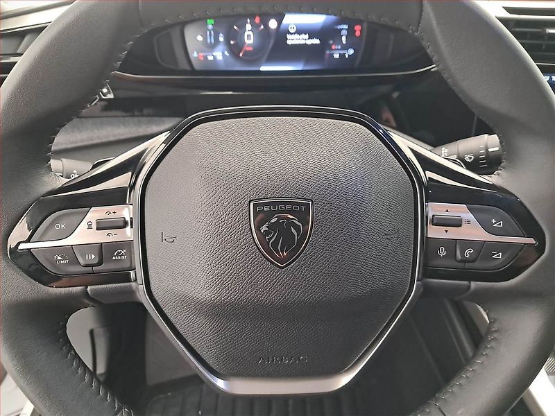 Peugeot 408 (2024) Allure Hybrid 136 - fotka 18 z 18