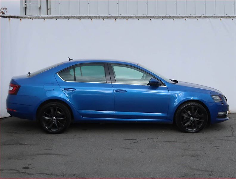 Škoda Octavia (2019) Style 2.0 TDI, Automat - fotka 6 z 22