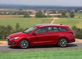Hyundai i30 Kombi. Výbava Trikolor (-115 – 135 000 Kč) na 349 990 Kč
