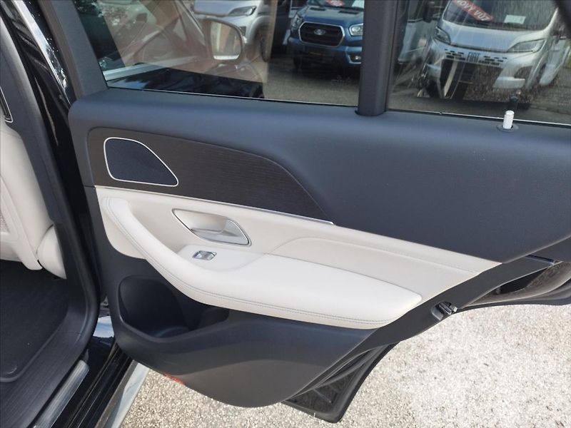 Mercedes-Benz GLE 3,0 300D 4MATIC COUPE - fotka 14 z 29