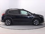 Peugeot 2008 (2019) 1.2 PureTech, Serv.kniha, Navi - náhled 6