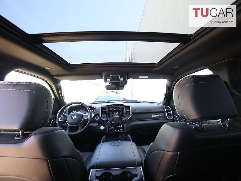 RAM 1500 (2025) Laramie 5.7 V8 HEMI  - fotka 39 z 47