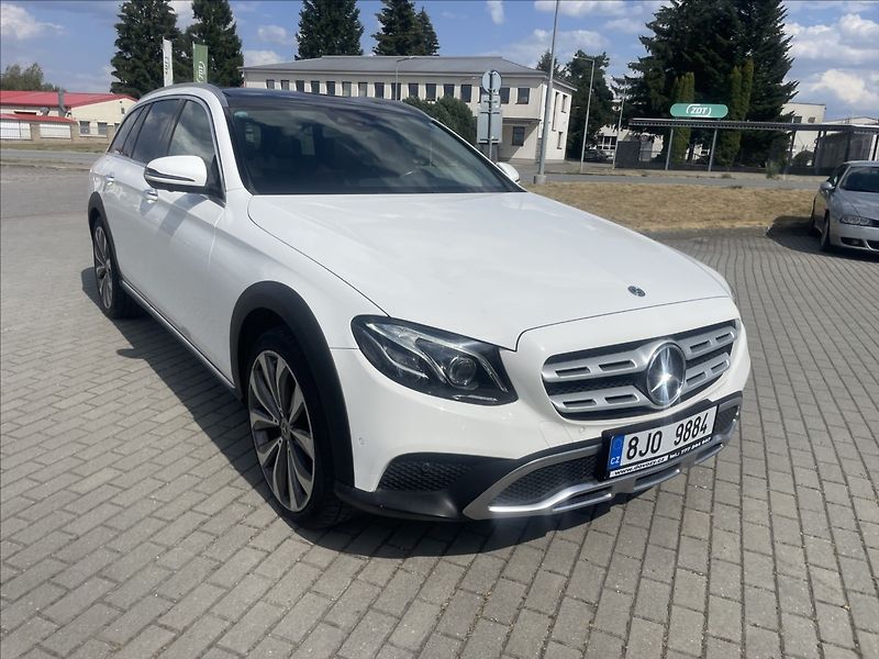 Mercedes-Benz Třídy E 2,0 4Matic ALL-TERREIN PANO LE - fotka 40 z 40