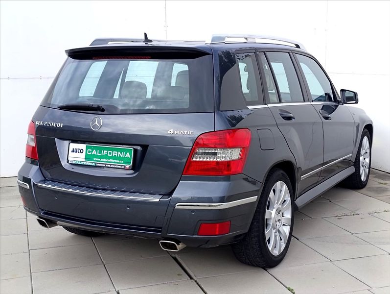 Mercedes-Benz GLK 2,1 220 REZERVOVÁNO CDi 4x4 Au - fotka 7 z 36