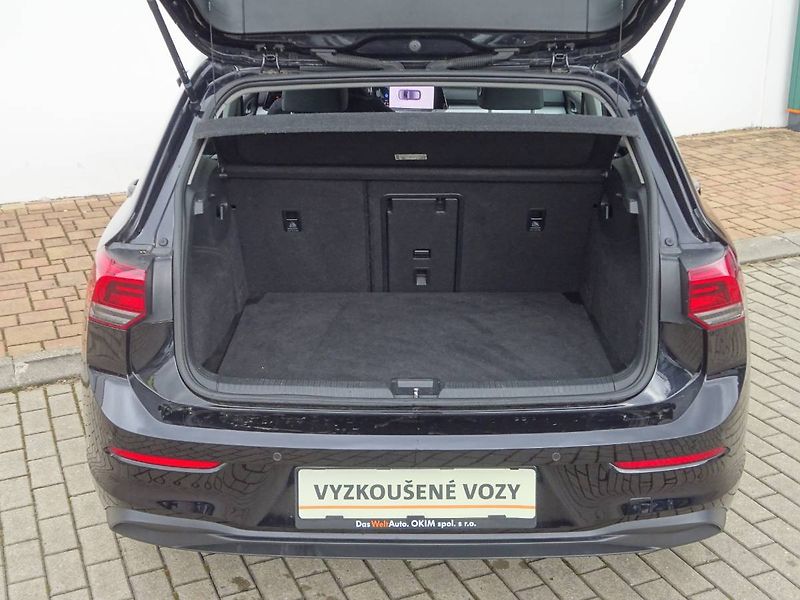 Volkswagen Golf (2022) 1,0 TSi/ 81kW  Life - fotka 27 z 28