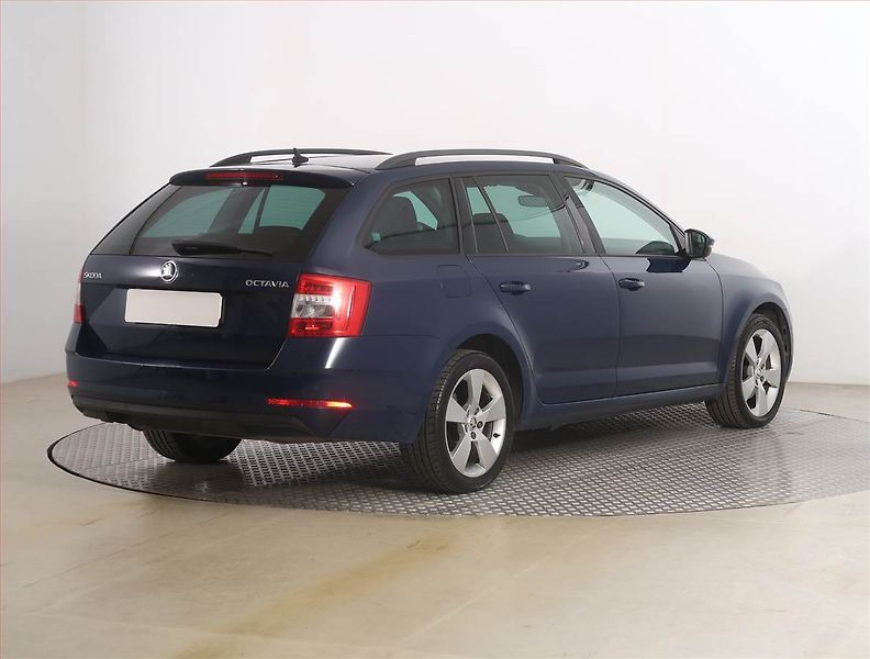 Škoda Octavia (2018) 2.0 TDI, Navi, Tempomat - fotka 5 z 17