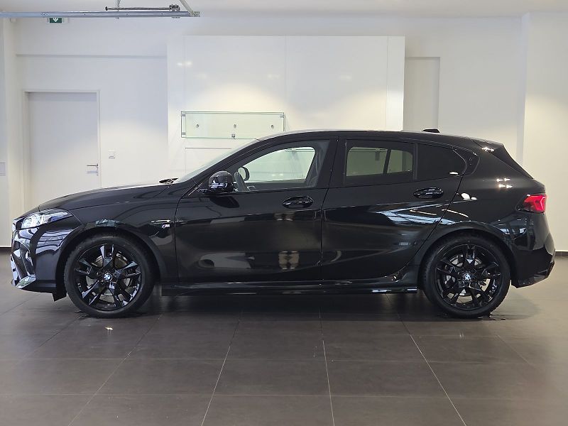 BMW Řada 1 (2025) 120d sDrive M Sport - fotka 3 z 16