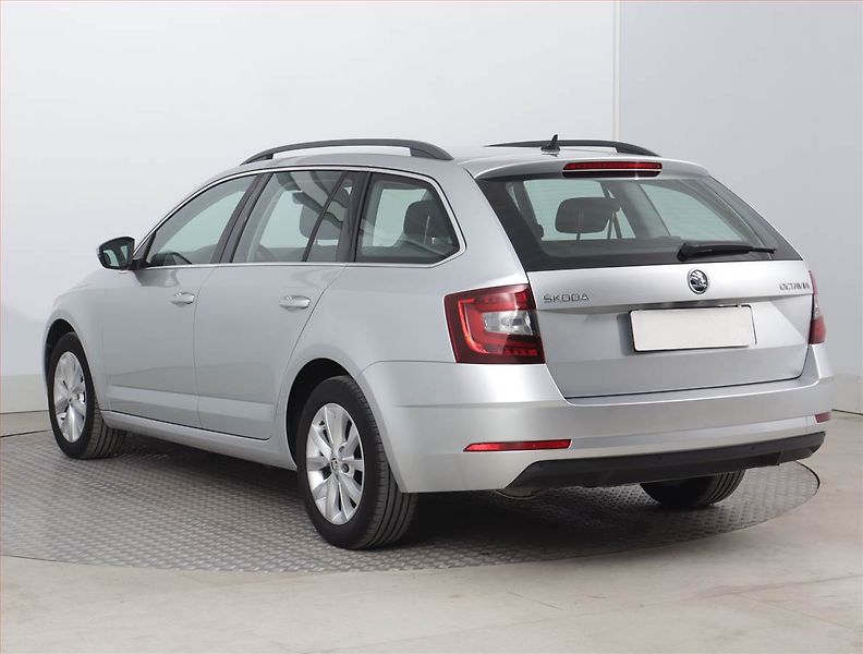 Škoda Octavia (2018) Style 2.0 TDI, Automat, ČR - fotka 4 z 20