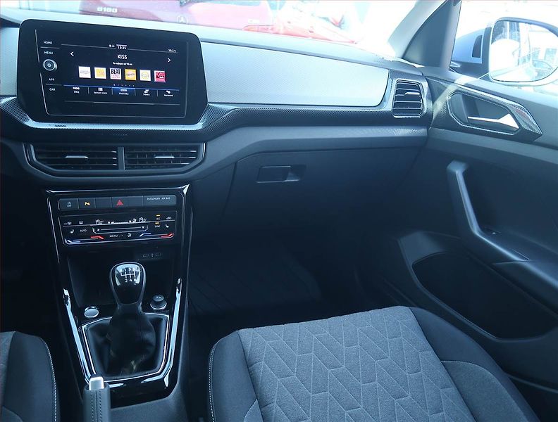 Volkswagen T-Cross (2025) 1.0 TSI - fotka 8 z 17
