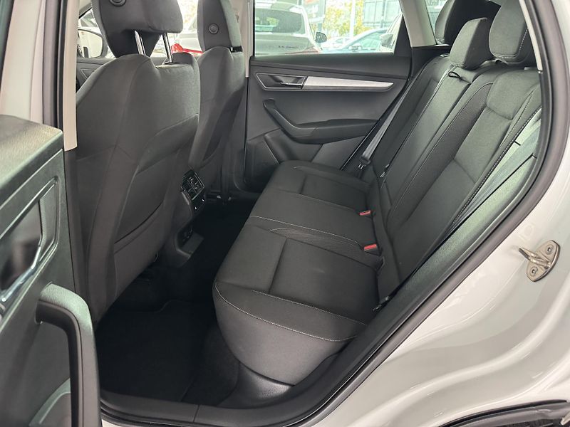 Škoda Karoq (2024) 2,0TDi DSG 4x4 LED TAŽNÉ NAVI - fotka 17 z 37